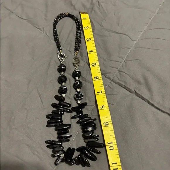 Elegant Black Beaded Necklace - Picture 12 of 13